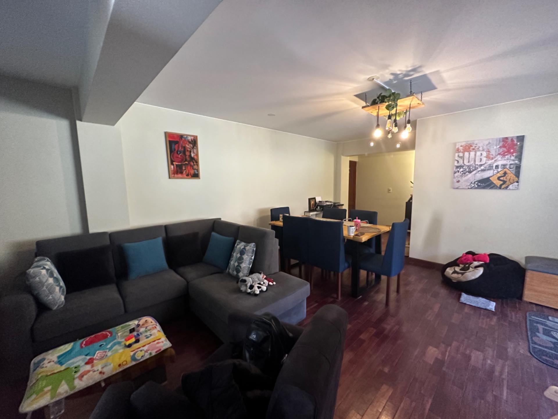 Departamento en VentaDEPARTAMENTO EN VENTA!! Obrajes avenida costanera a una cuadra del cementerio jardín  2 dormitorios 2 baños 1 parqueos Foto 1