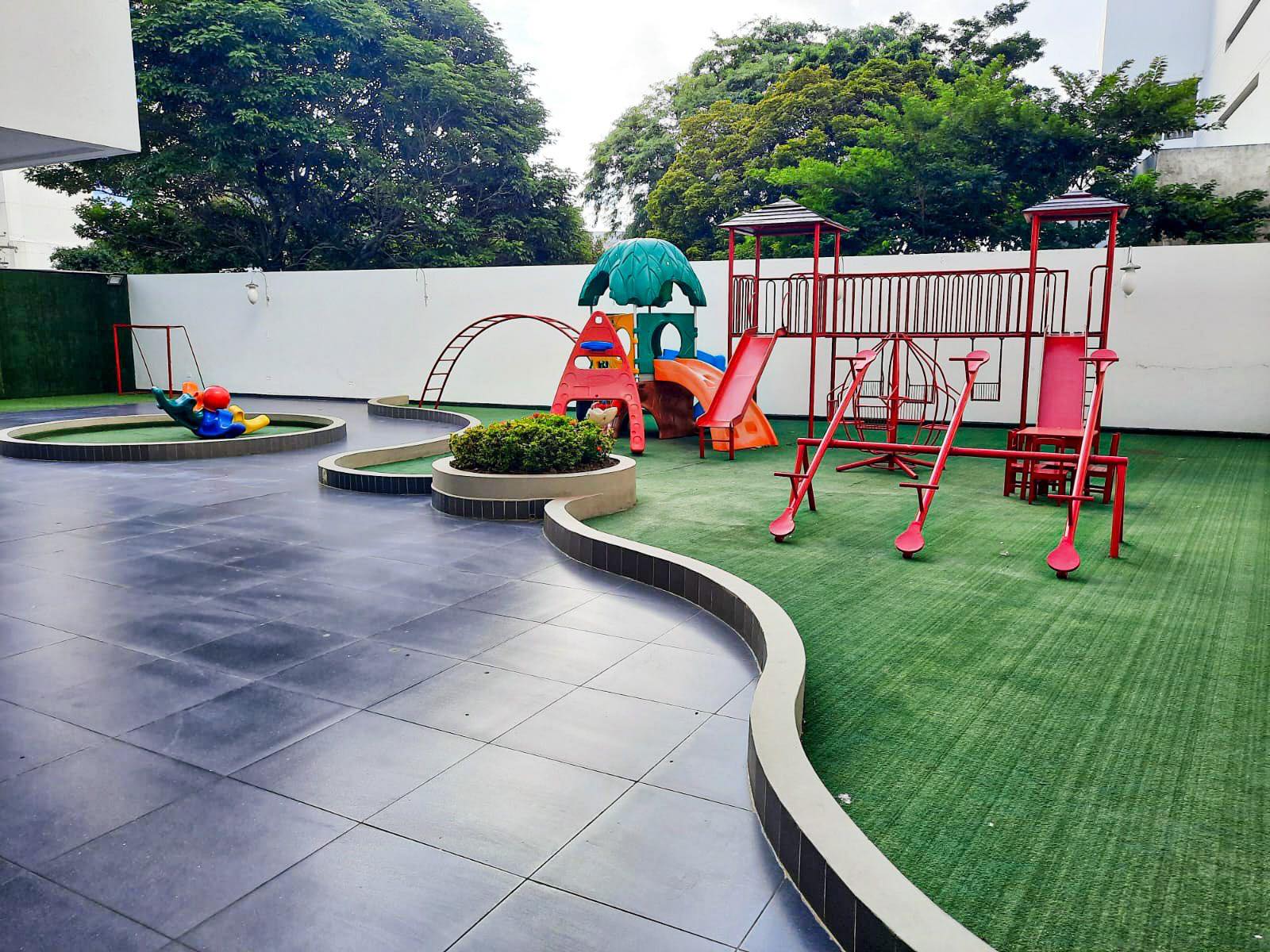 Departamento en AlquilerDPTO 3 DORMITORIOS AMOBLADO- PLATINIUM 2 FRENTE AL MALL VENTURA Foto 2