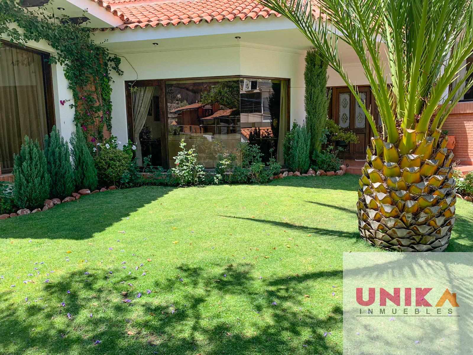 Casa en AlquilerLUJOSA CASA EN LA FLORIDA AMOBLADA  Foto 1