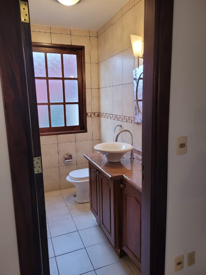 Casa en AlquilerAUQUISAMAÑA - ZONA SUR DE LA PAZ 4 dormitorios 5 baños 3 parqueos Foto 13