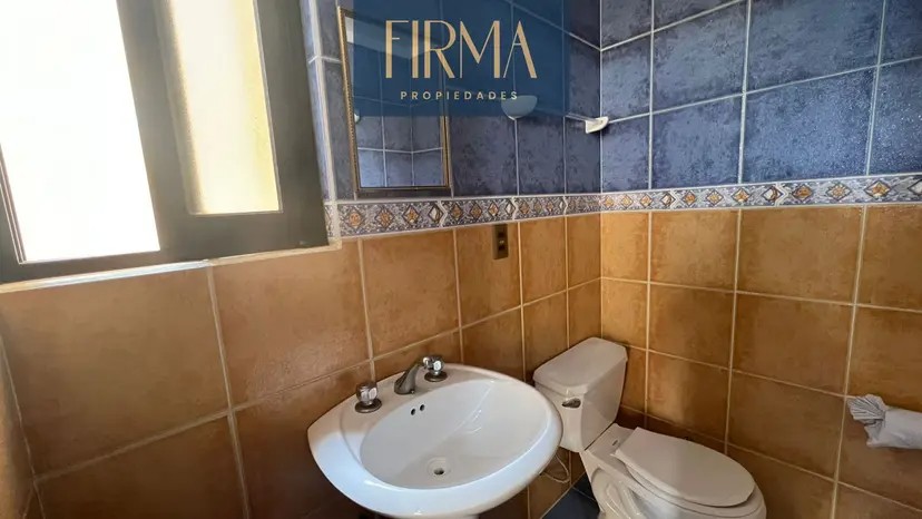 Edificio en VentaCalle Illampu , Zona Gran Poder  10 dormitorios 10 baños 4 parqueos Foto 11