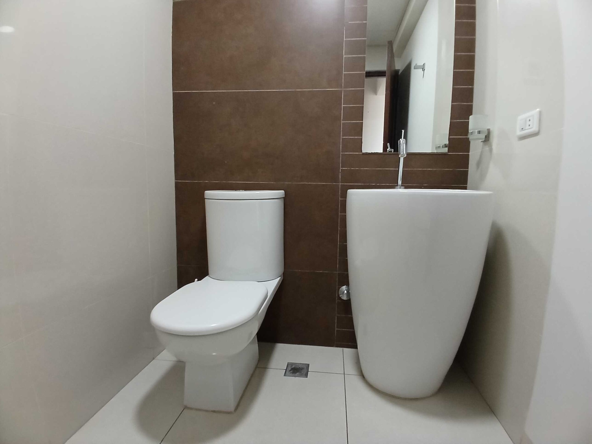 Departamento en Alquiler📢 ALQUILER DPTO EN COND. CURUPAU – AV. PARAGUA 4 dormitorios 4 baños 1 parqueos Foto 13