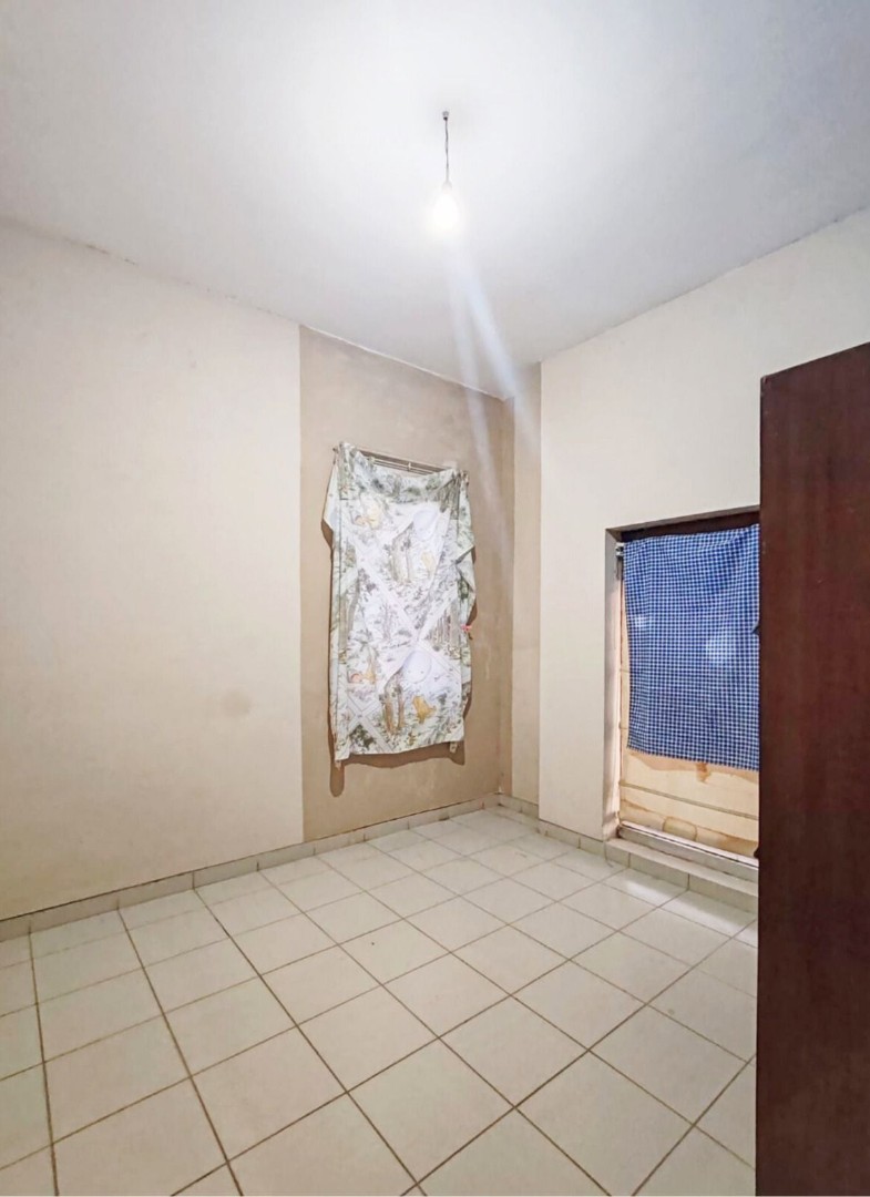 Casa en VentaZONA ESTE - AV. CANAL COTOCA
A 2 cuadras de la avenida 6 dormitorios 4 baños 3 parqueos Foto 10