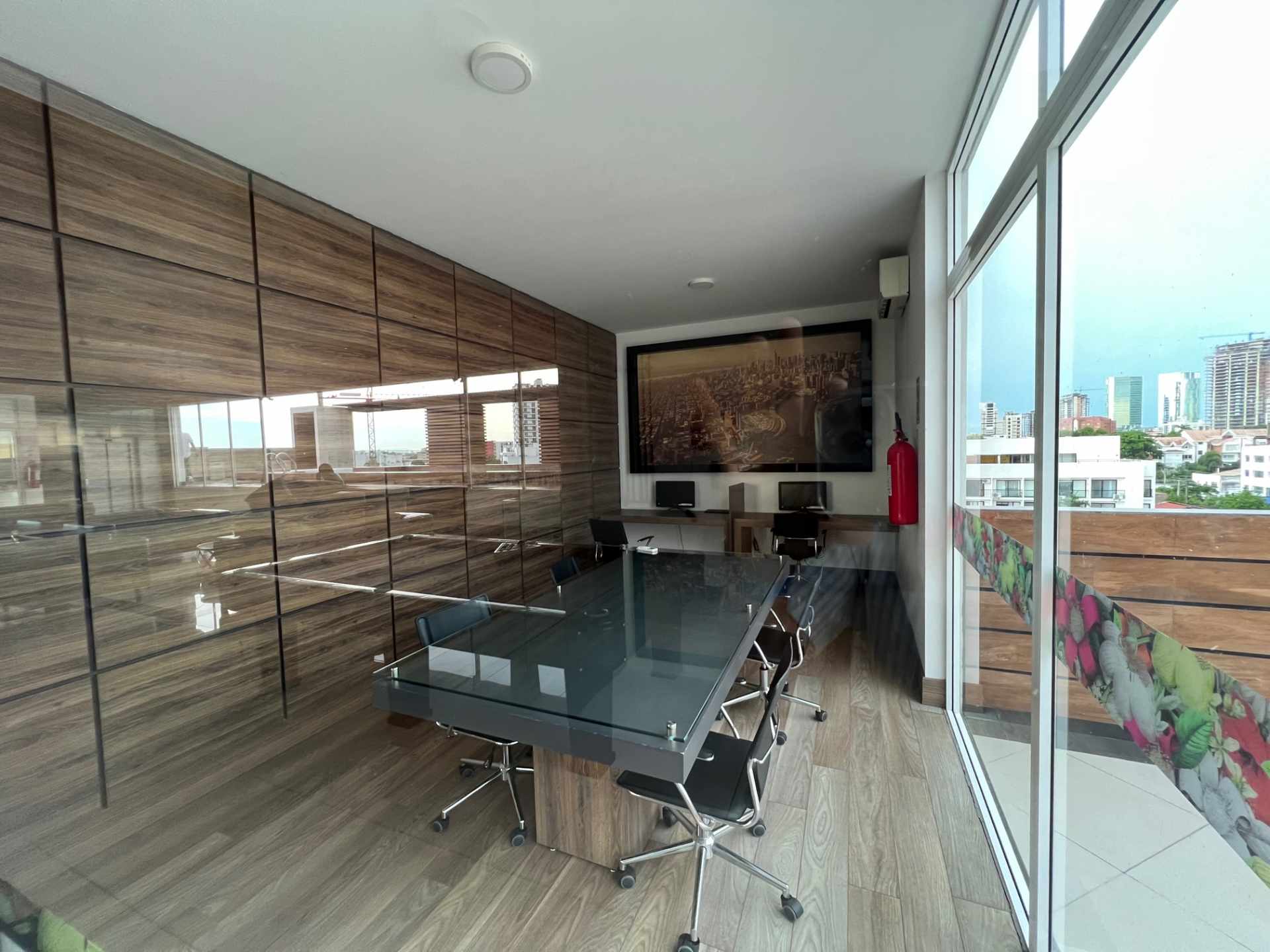 Departamento en AlquilerCondominio La Boutique, Equipetrol, 2do. y 3er. Anillo, cerca de todo.  2 dormitorios 2 baños 1 parqueos Foto 17