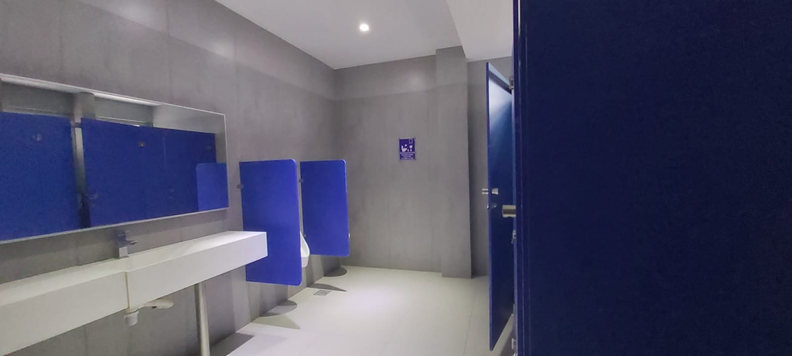 Oficina Edif. Spazio Uno, Av. Beni entre 2do y 3er anillo. Foto 14