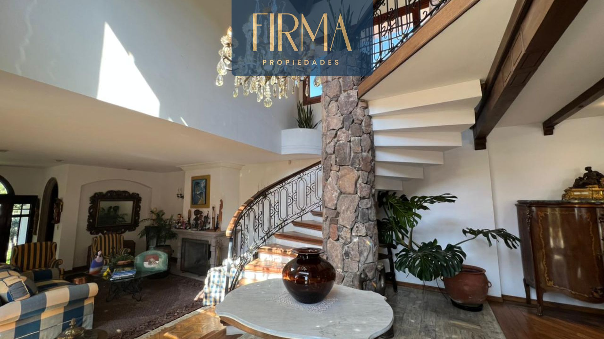 Casa en Achumani en La Paz 4 dormitorios 7 baños 5 parqueos Foto 26