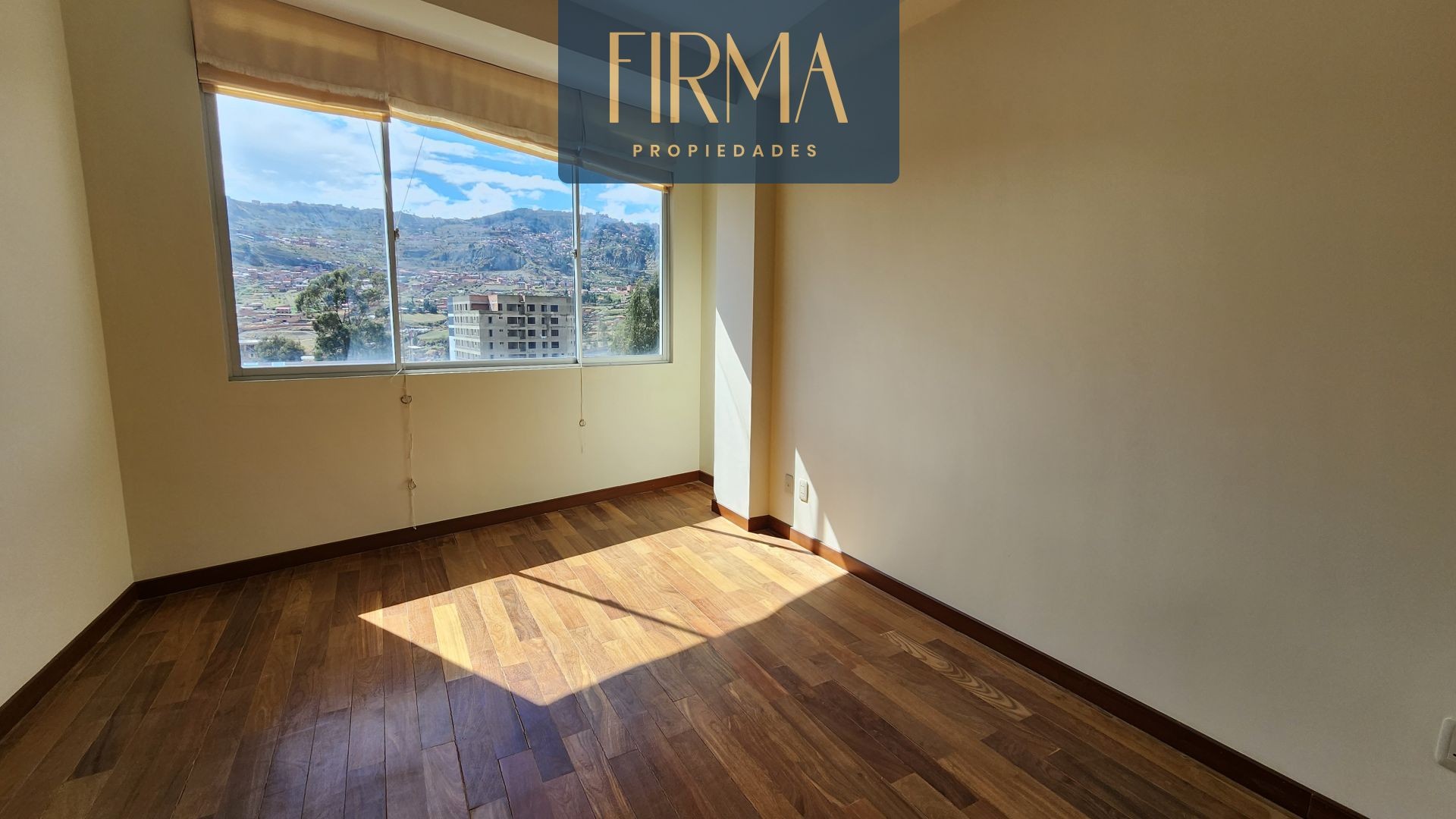 Departamento en Irpavi en La Paz 3 dormitorios 4 baños 1 parqueos Foto 13