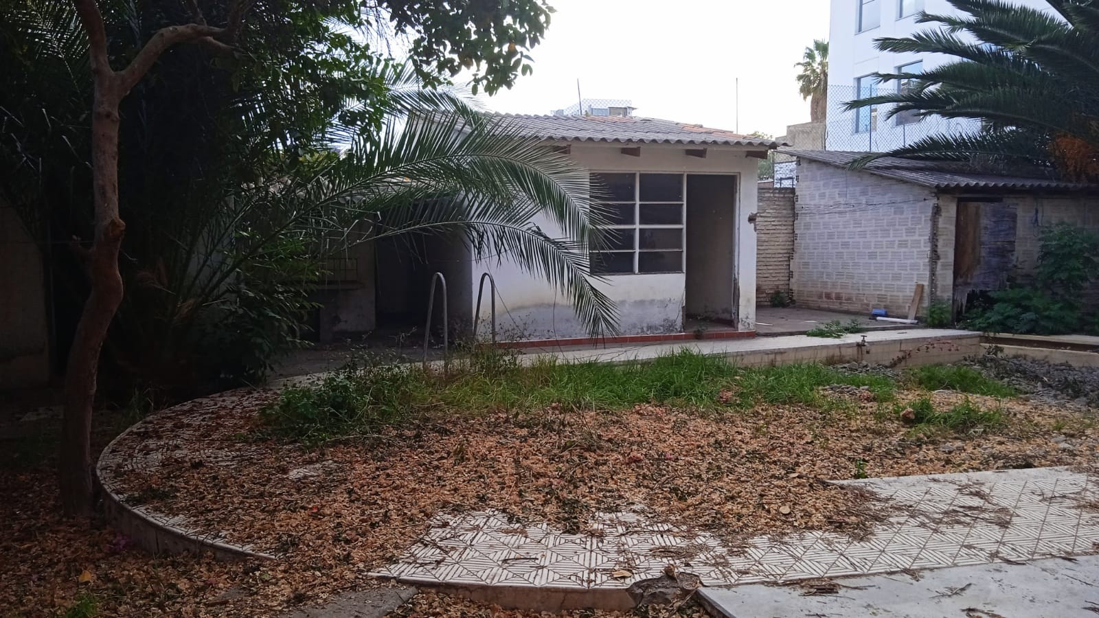 Casa en Noroeste en Cochabamba 4 dormitorios 3 baños 6 parqueos Foto 5