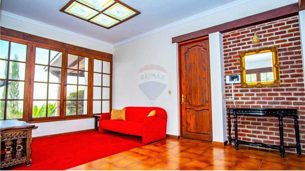 Casa en Aranjuez en Cochabamba 4 dormitorios 5 baños 7 parqueos Foto 3