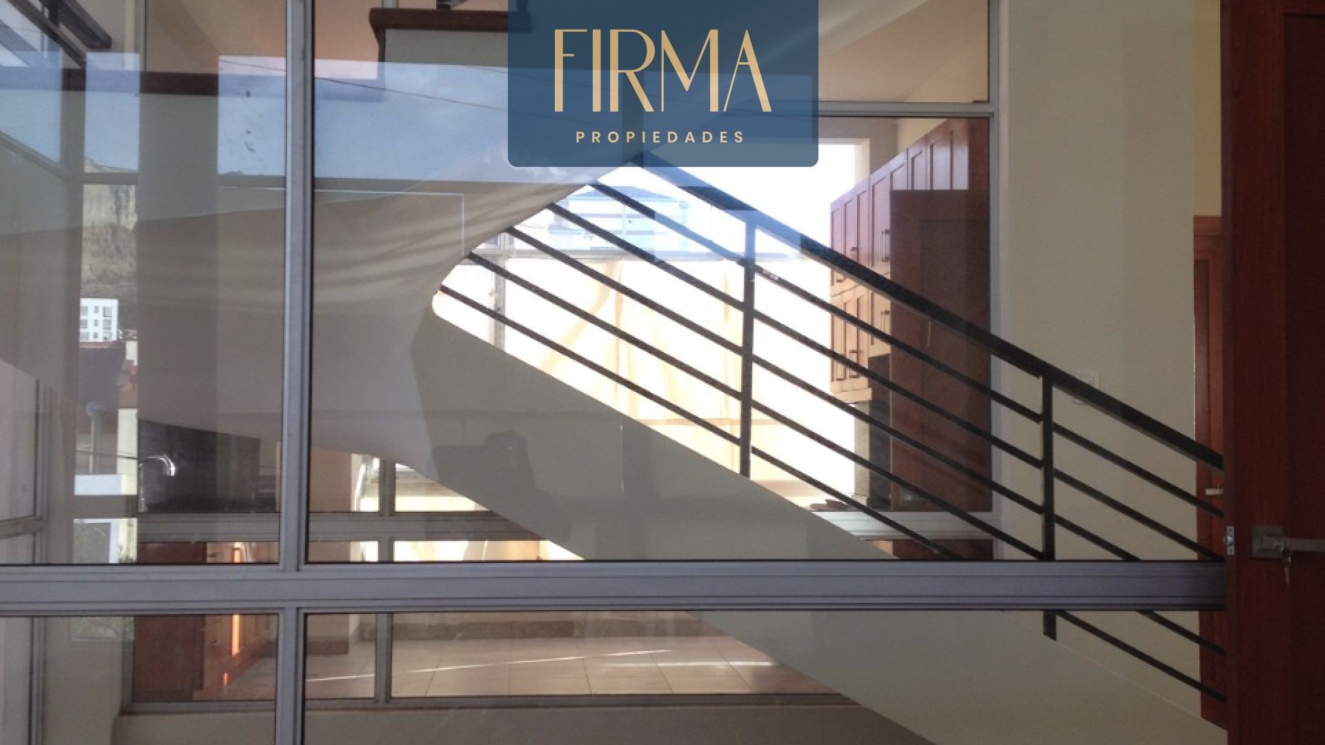 Edificio en Achumani en La Paz 12 dormitorios 9 baños 10 parqueos Foto 11