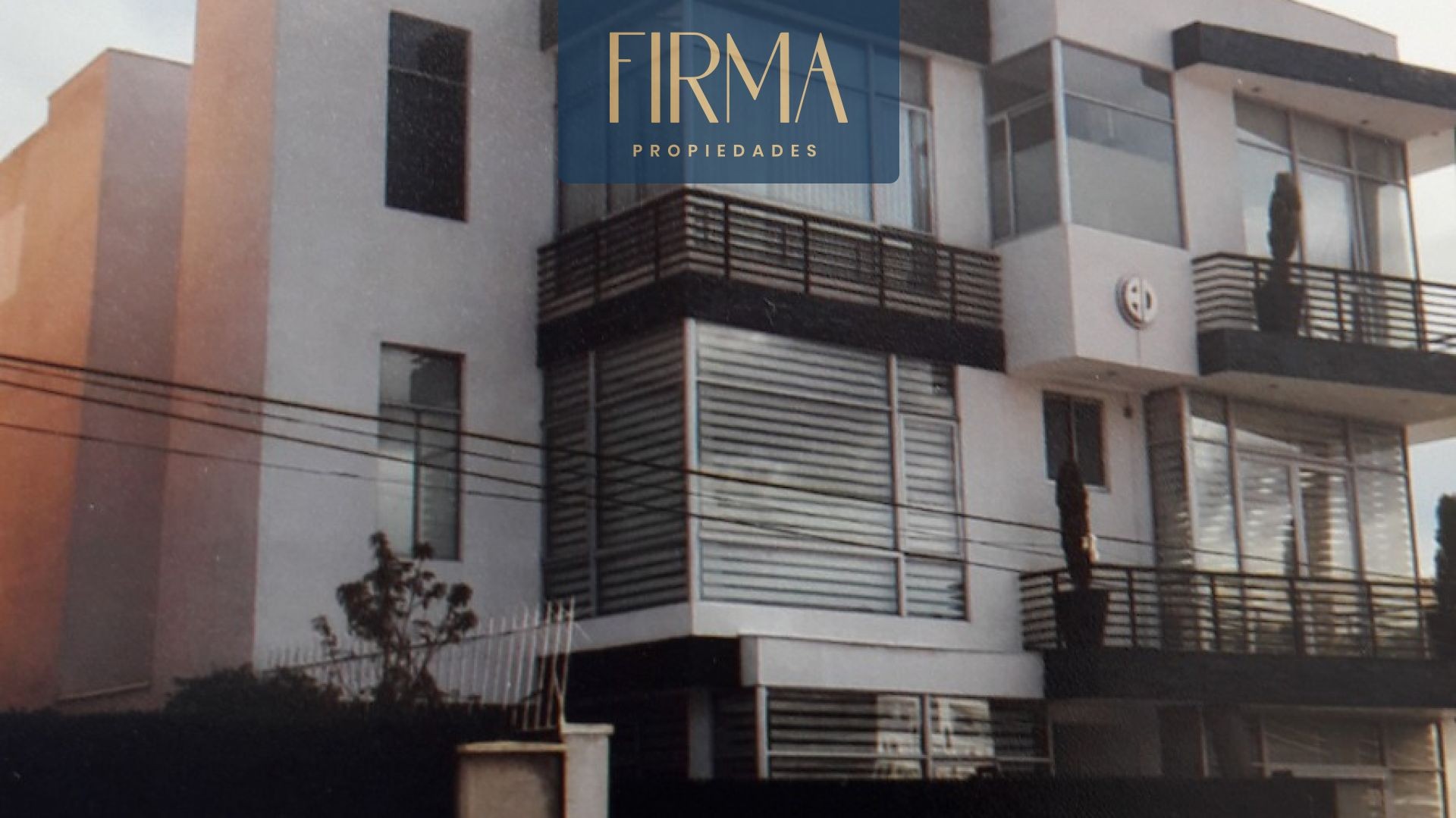 Edificio en Achumani en La Paz 12 dormitorios 9 baños 10 parqueos Foto 9