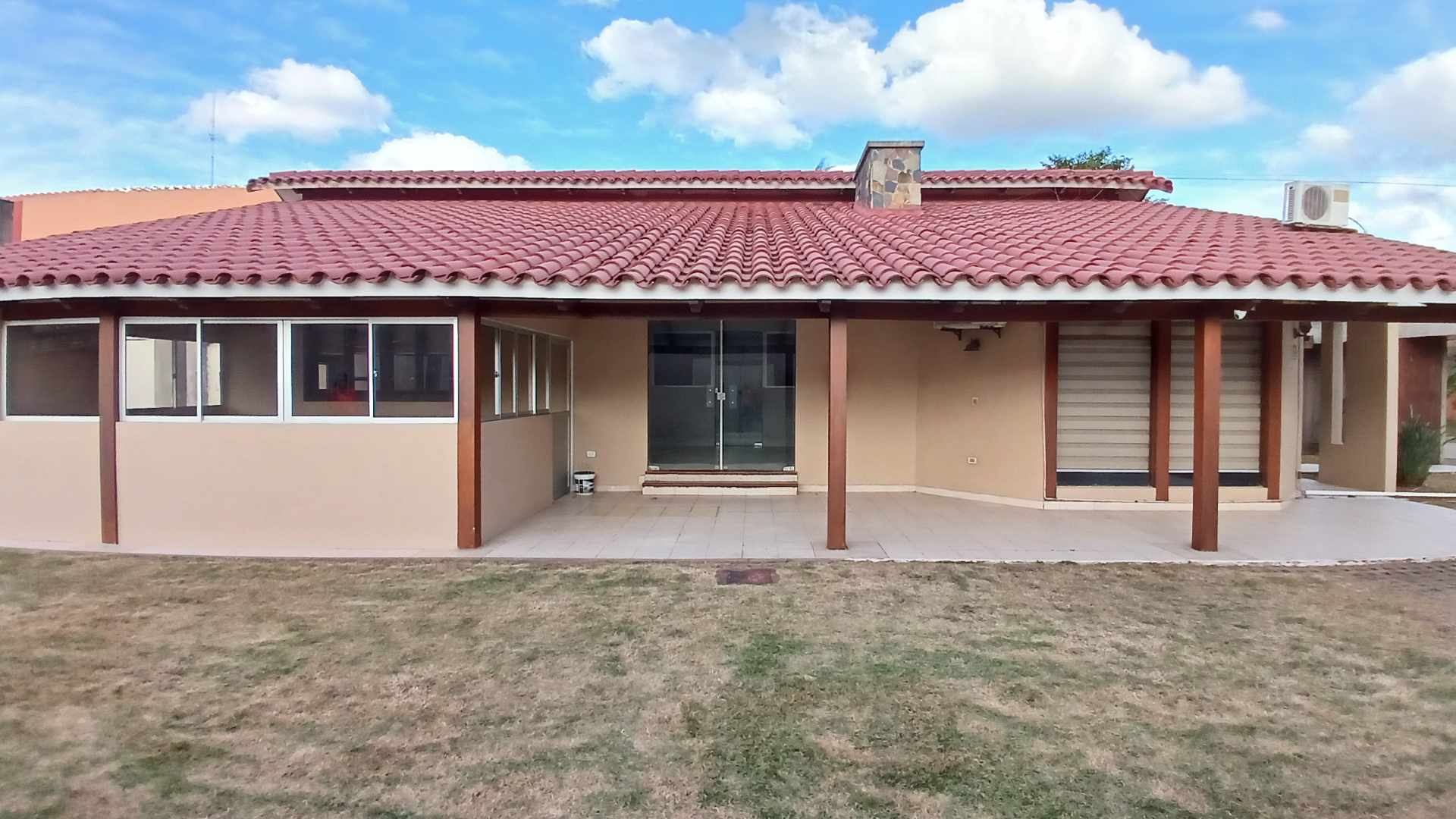 Casa 📍 Ubicación: Av. Banzer, entre 3er y 4to Anillo Norte Foto 2