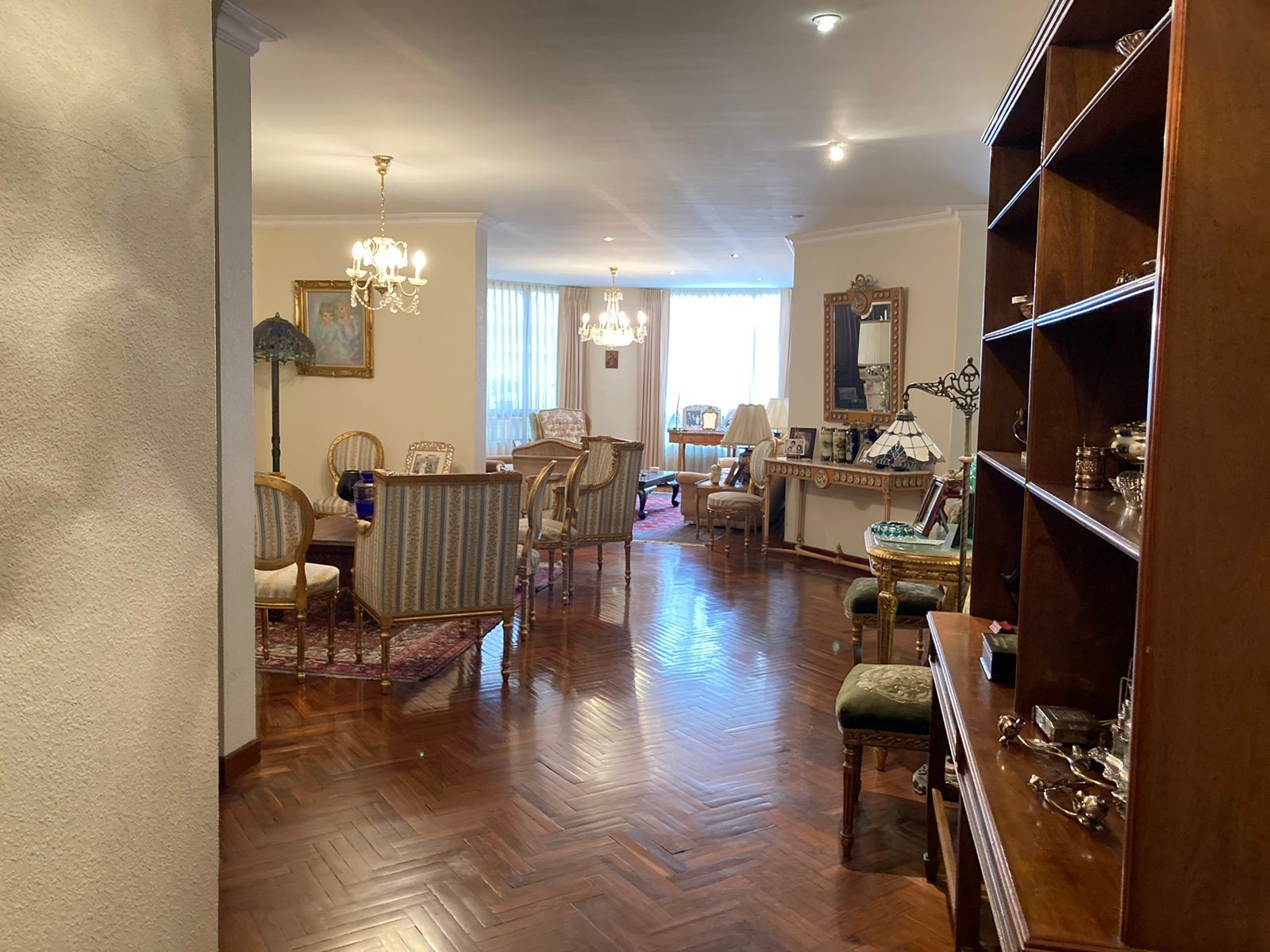 Departamento en VentaCalle 14 Calacoto 3 dormitorios 4 baños 2 parqueos Foto 4