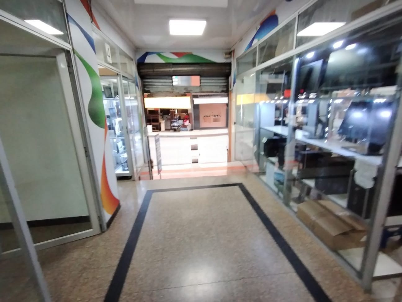 Local comercial en VentaAvenida Calatayud esquina Angelica Azcui zona 