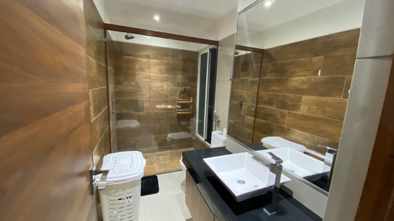 Departamento en Venta📍 Equipetrol Calle los Claveles - Condominio Puerto Madero 1 dormitorios 2 baños 1 parqueos Foto 14