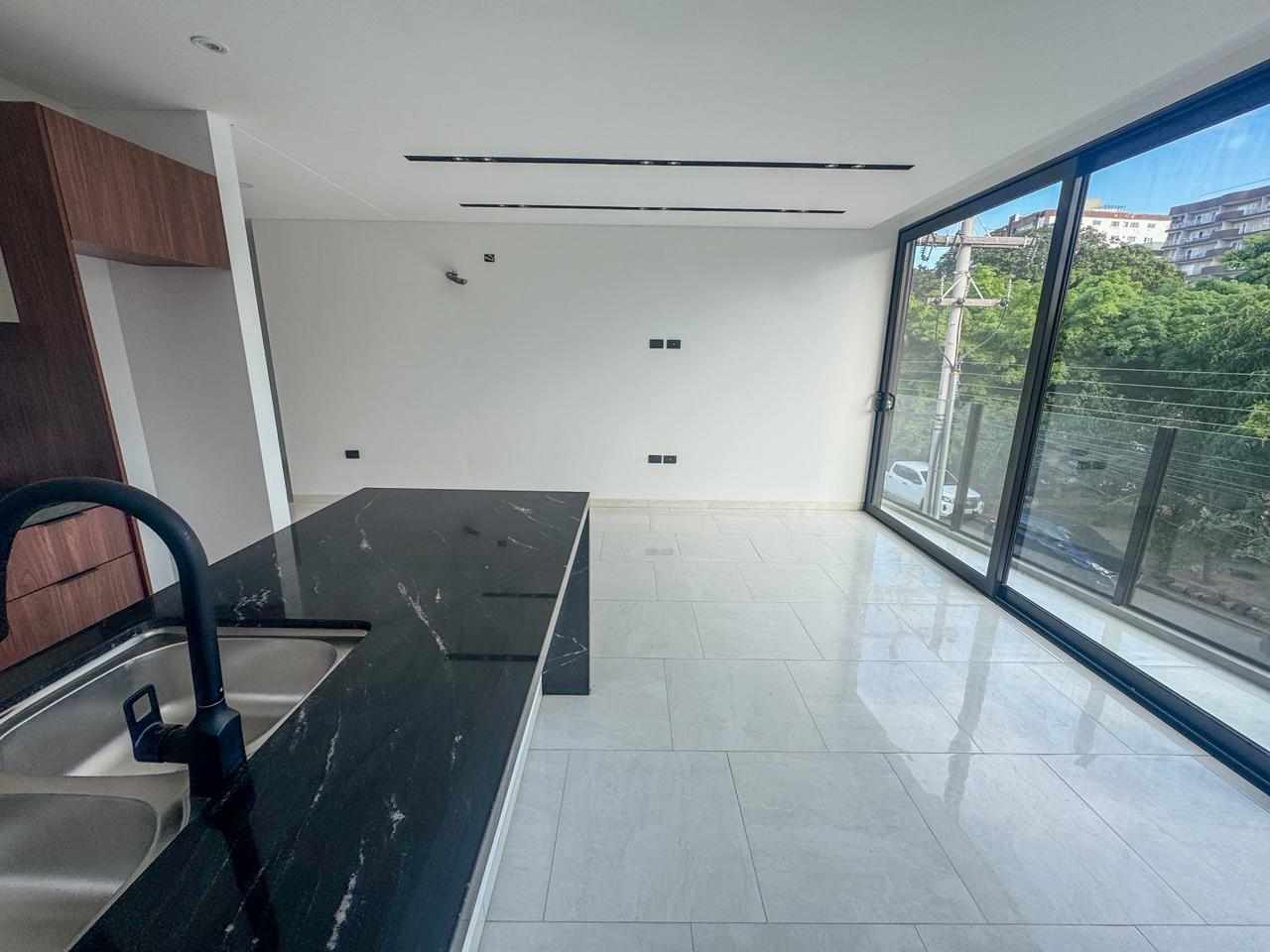 Departamento en Venta5to y 6to Anillo entre Banzer y Beni 2 dormitorios 2 baños  Foto 2