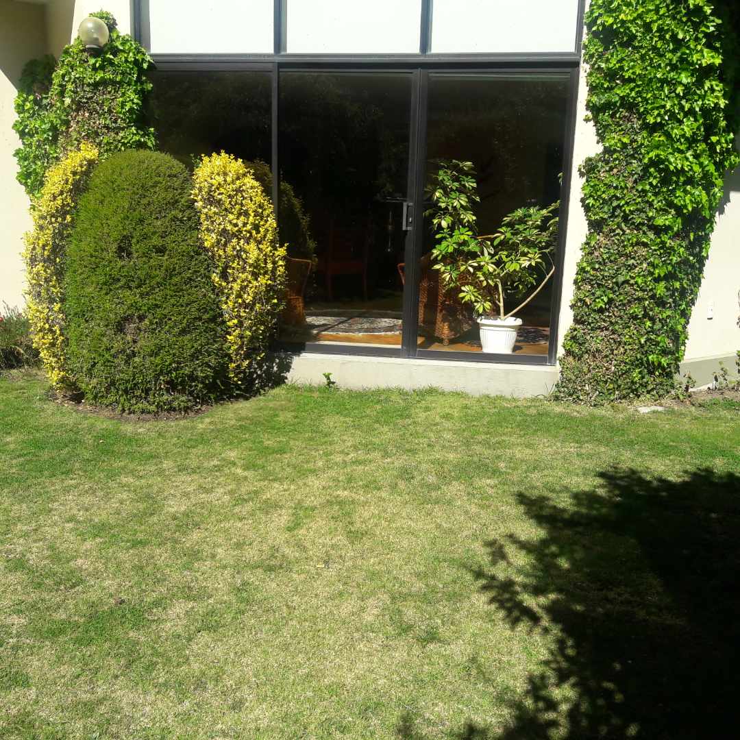 Casa en Achumani en La Paz 4 dormitorios 5 baños 4 parqueos Foto 4