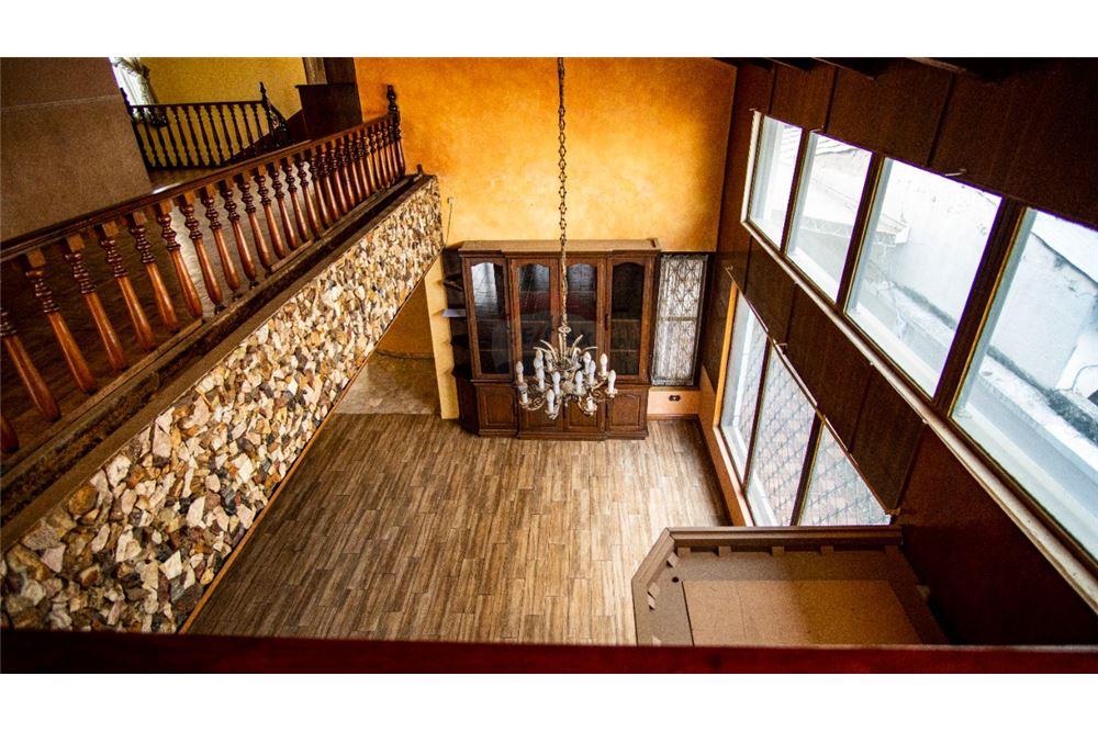 Casa en AlquilerCASA EN ALQUILER ZONA HIPODROMO 5 dormitorios 3 baños 2 parqueos Foto 9