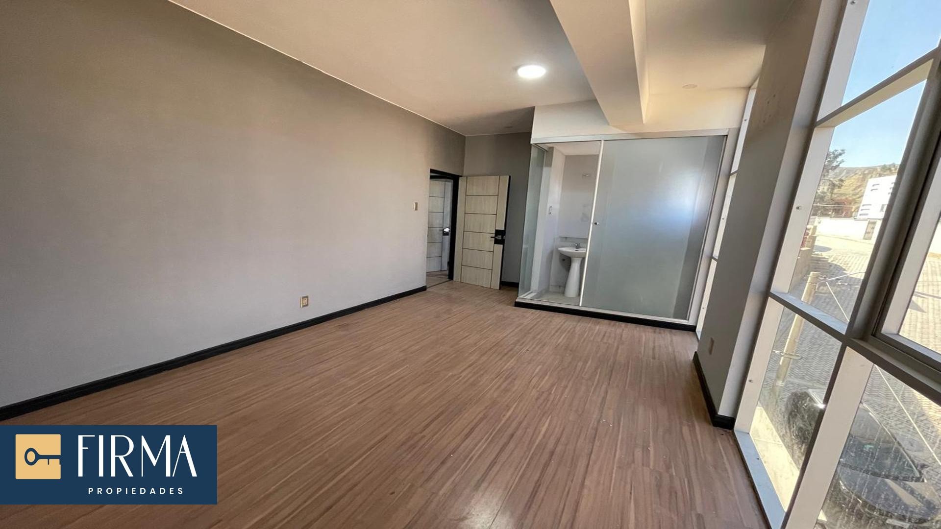 Departamento en AlquilerDEPARTAMENTO EN ALQUILER EN ACHUMANI 3 dormitorios 3 baños  Foto 8