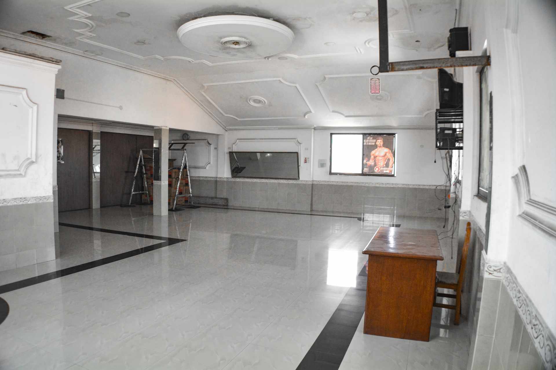 Edificio en VentaAv. Ingavi Zona Chimba Foto 8