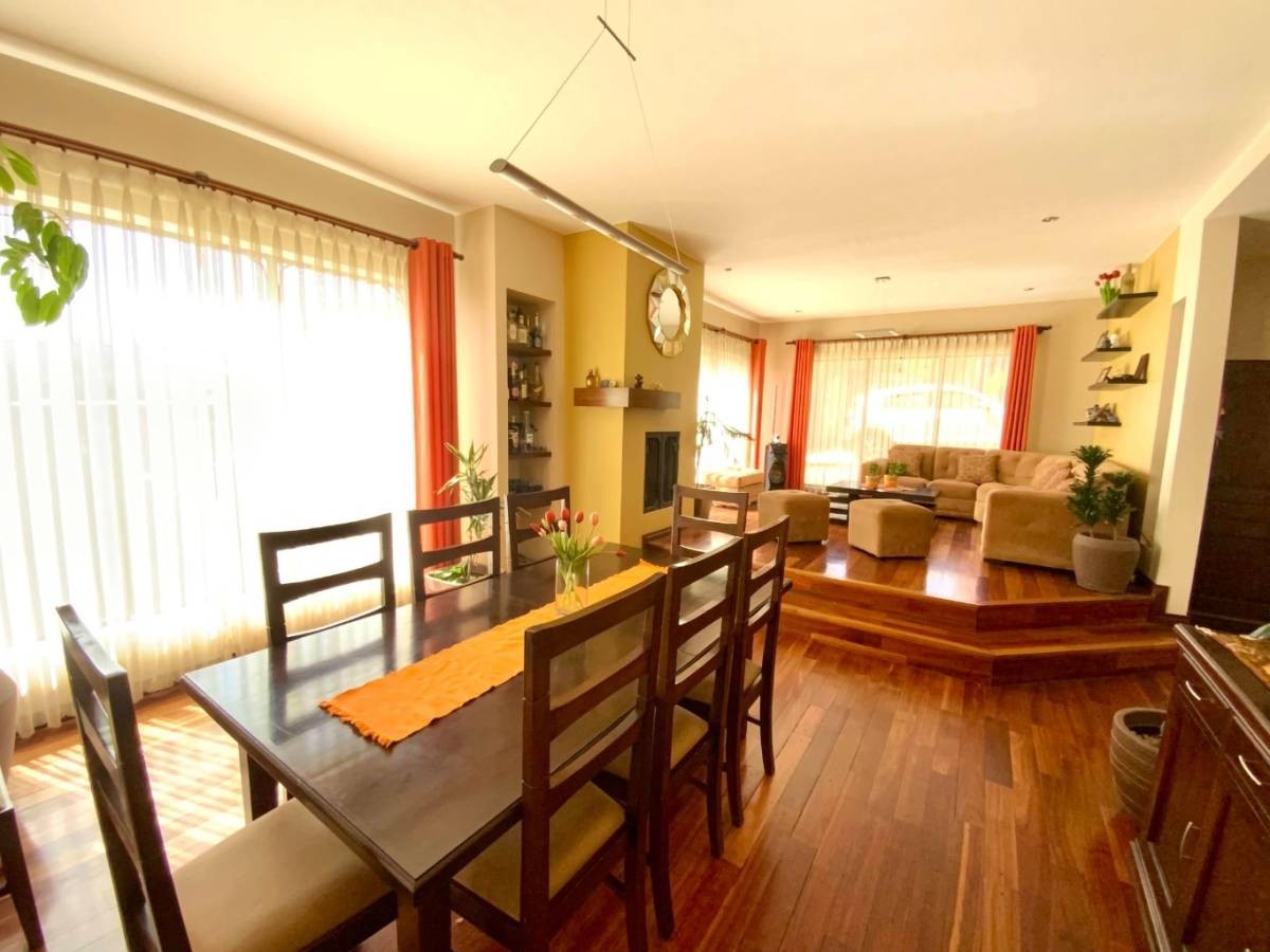 Casa en VentaLOMAS DE ACHUMANI 3 dormitorios 4 baños 2 parqueos Foto 7