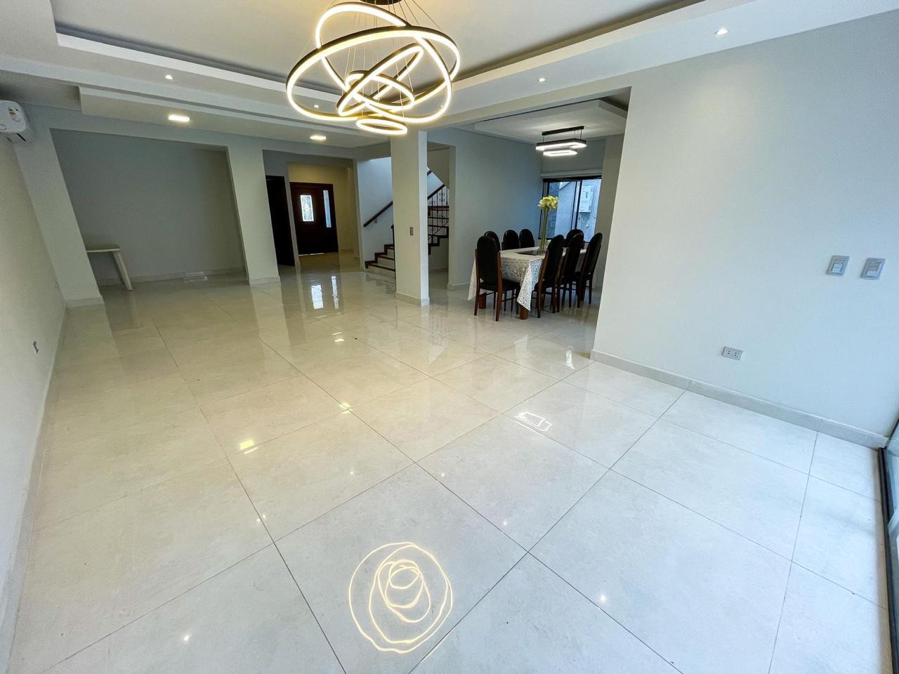 En Venta a $us 330,000 Foto 8