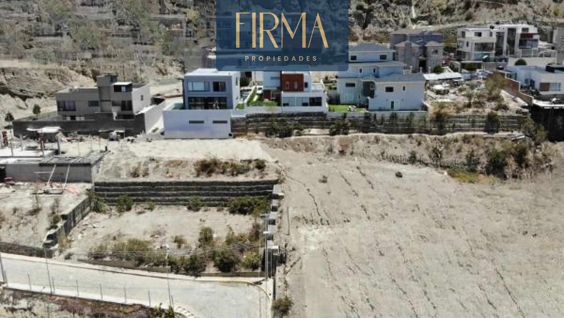 Terreno en Achumani en La Paz    Foto 1