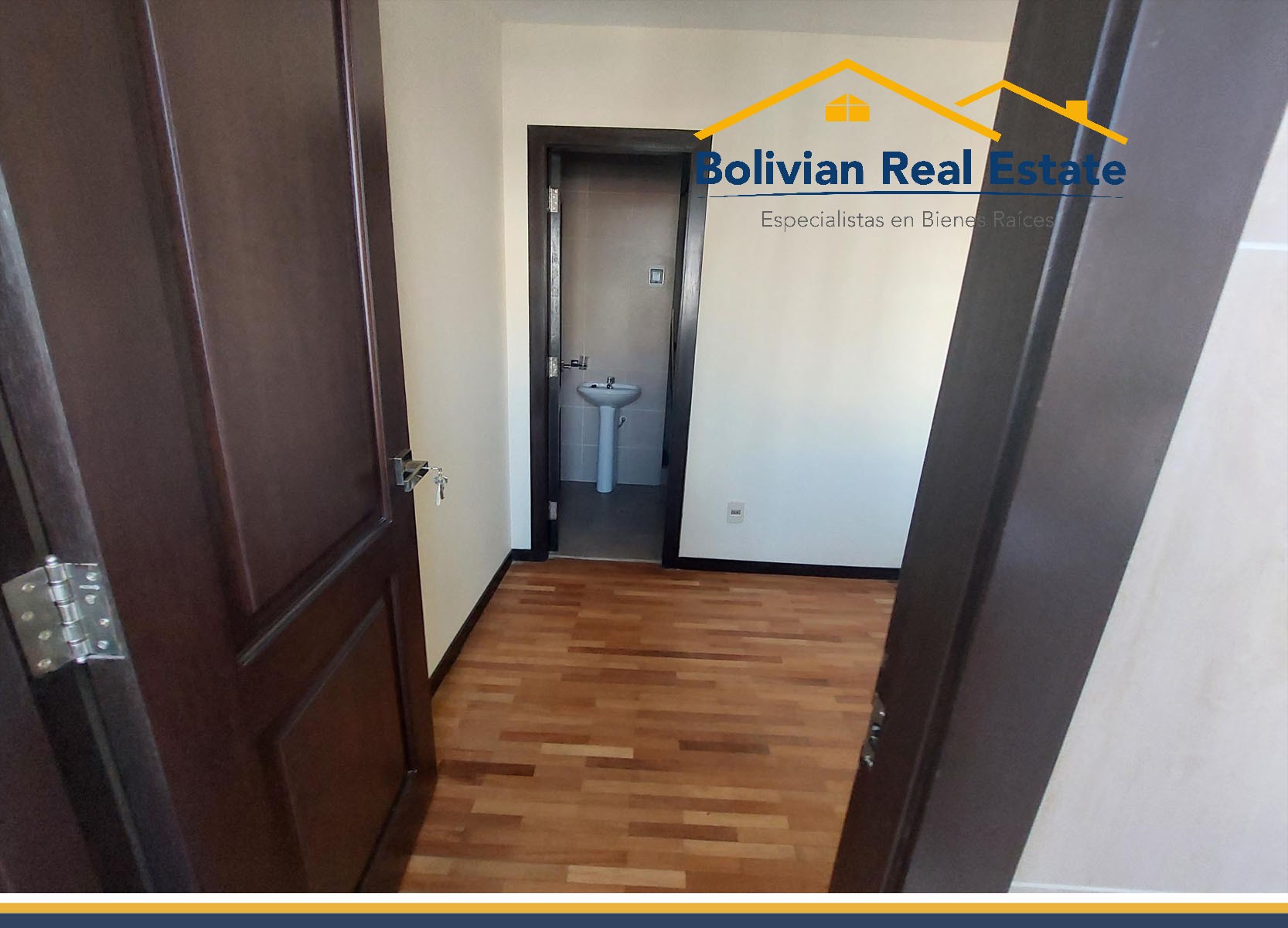 Departamento en Calacoto en La Paz 3 dormitorios 3 baños 1 parqueos Foto 10