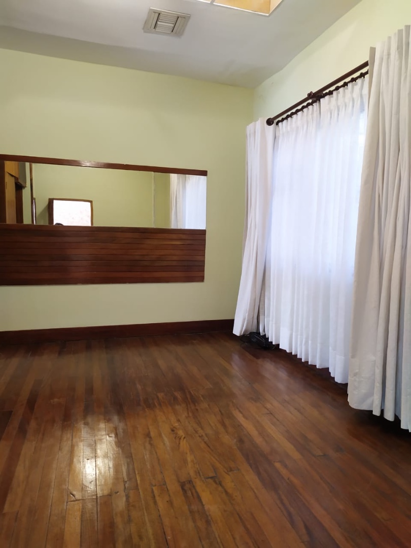 Casa en Miraflores en La Paz 4 dormitorios 4 baños 3 parqueos Foto 12