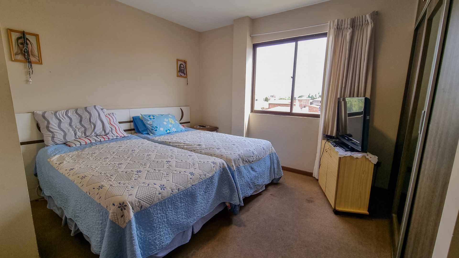 Departamento en VentaCondominio Juan Pablo II Fase I, Inmediaciones Av. D´orbigny y Segunda Km 4 A Quillacollo 3 dormitorios 3 baños 1 parqueos Foto 5