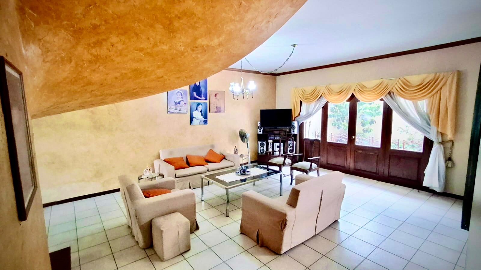 Casa en VentaSOBRE 3ER ANILLO INTERNO, ZONA SUR ESTE, AV. JUAN PABLO II Foto 4