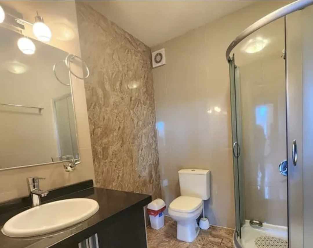 Departamento en AlquilerMontenegro 970 3 dormitorios 3 baños 1 parqueos Foto 8