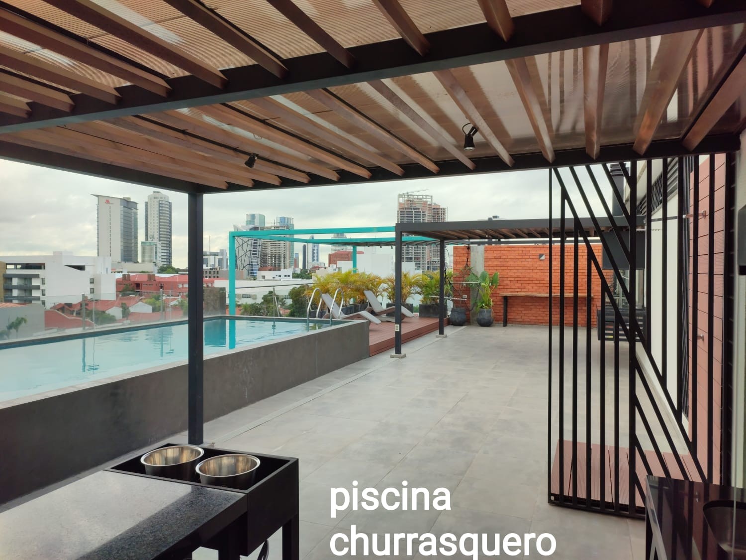Departamento en VentaGenz Sirari, equipetrol 1 dormitorios 1 baños  Foto 4