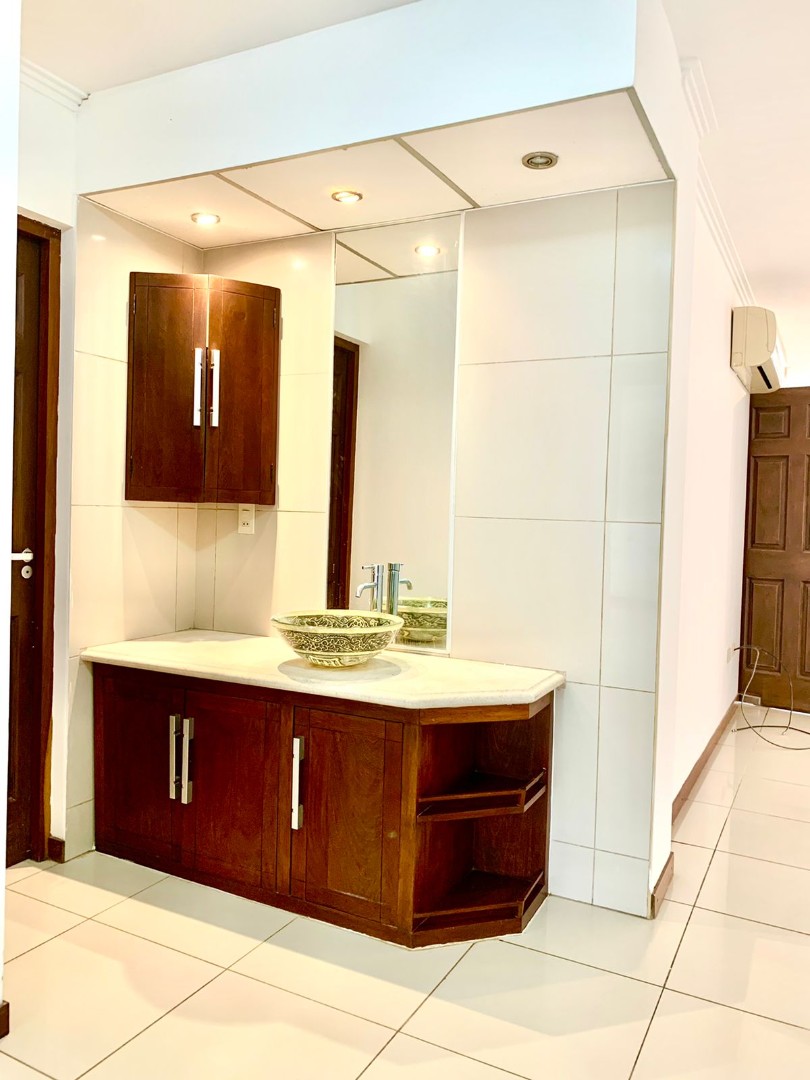 Departamento en Entre 2do y 3er anillo Norte en Santa Cruz de la Sierra 3 dormitorios 2 baños 1 parqueos Foto 8