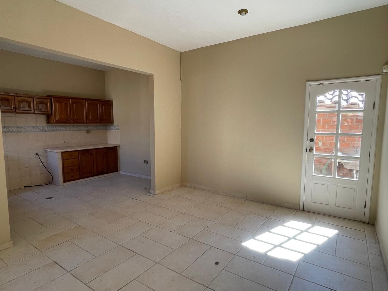 Casa en VentaAmplia y Hermosa casa de Una planta -  Zona Norte entre 6to y 7mo Anillo Foto 4