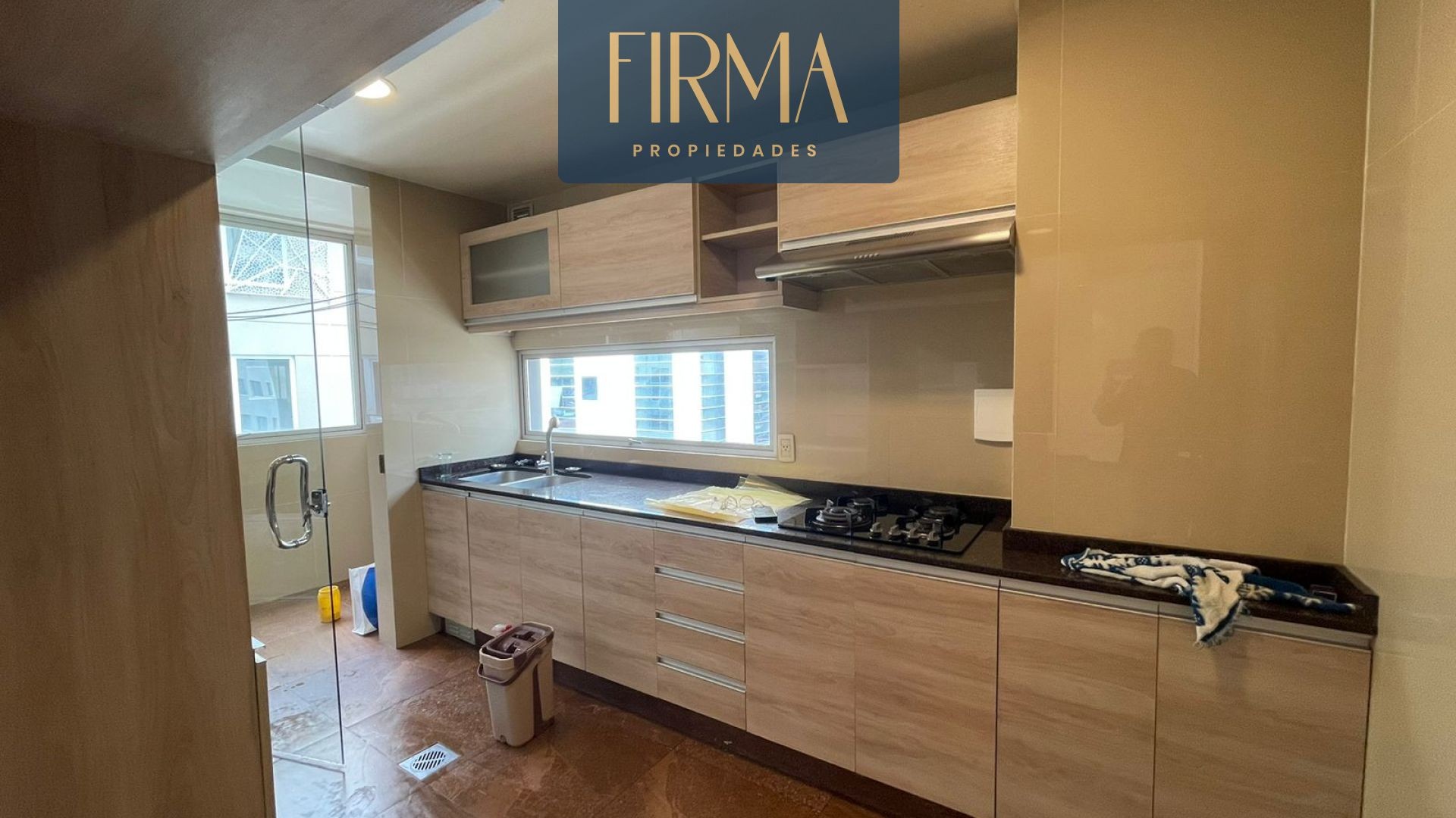 Departamento en AlquilerDEPARTAMENTO EN ALQUILER EN CALACOTO 2 dormitorios 3 baños 1 parqueos Foto 4