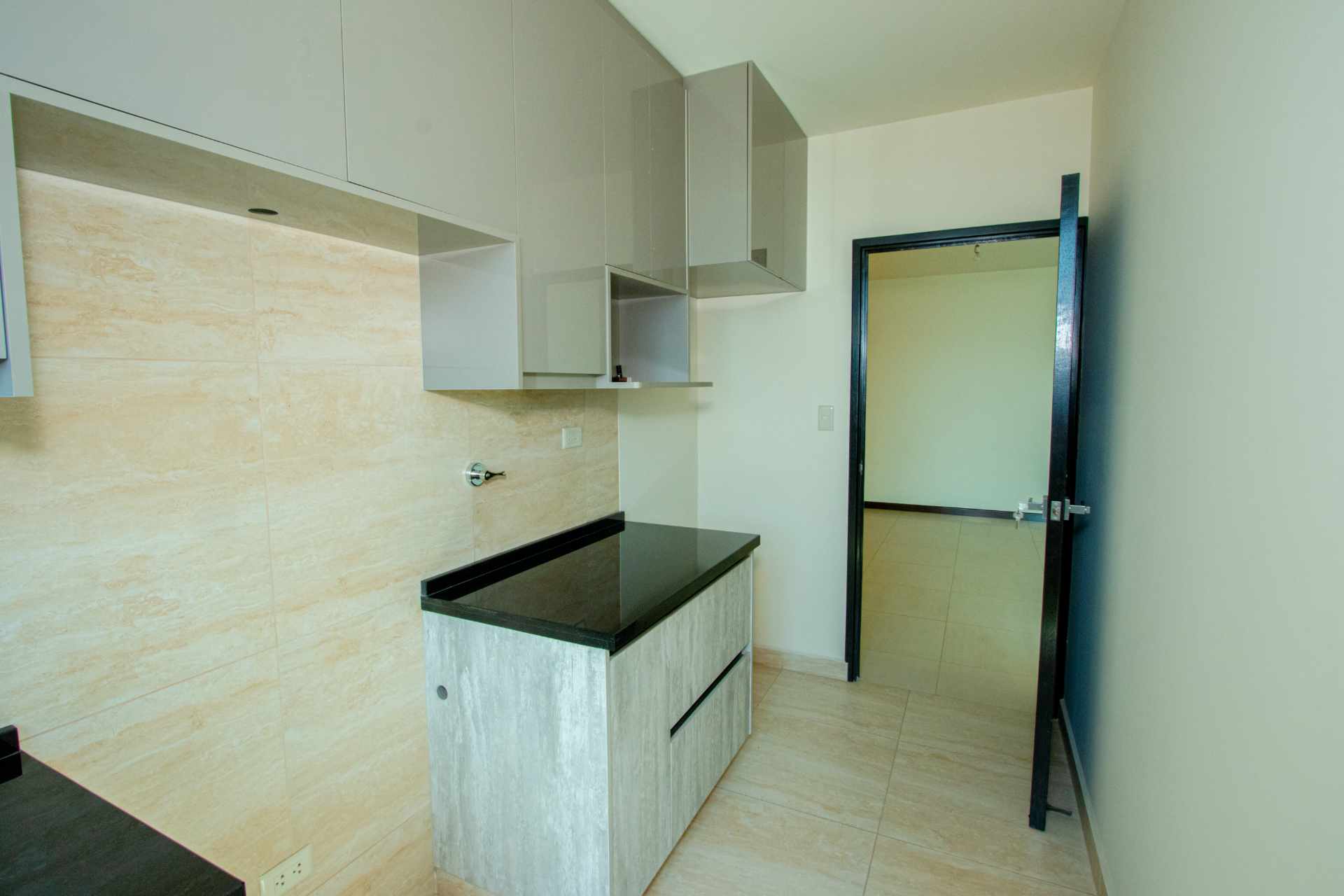 Departamento en VentaEDIF. L´ESSENCE SOBRE AV. WIRACOCHA CASI AV.MELCHOR PEREZ - ZONA SARCO 3 dormitorios 2 baños 1 parqueos Foto 5