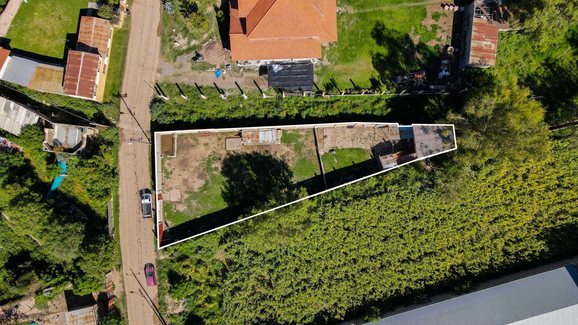 Terreno S/N A pasos de la Av. Elias Meneses - a 1 km de la Tranca Piñami - Quillacollo Foto 8