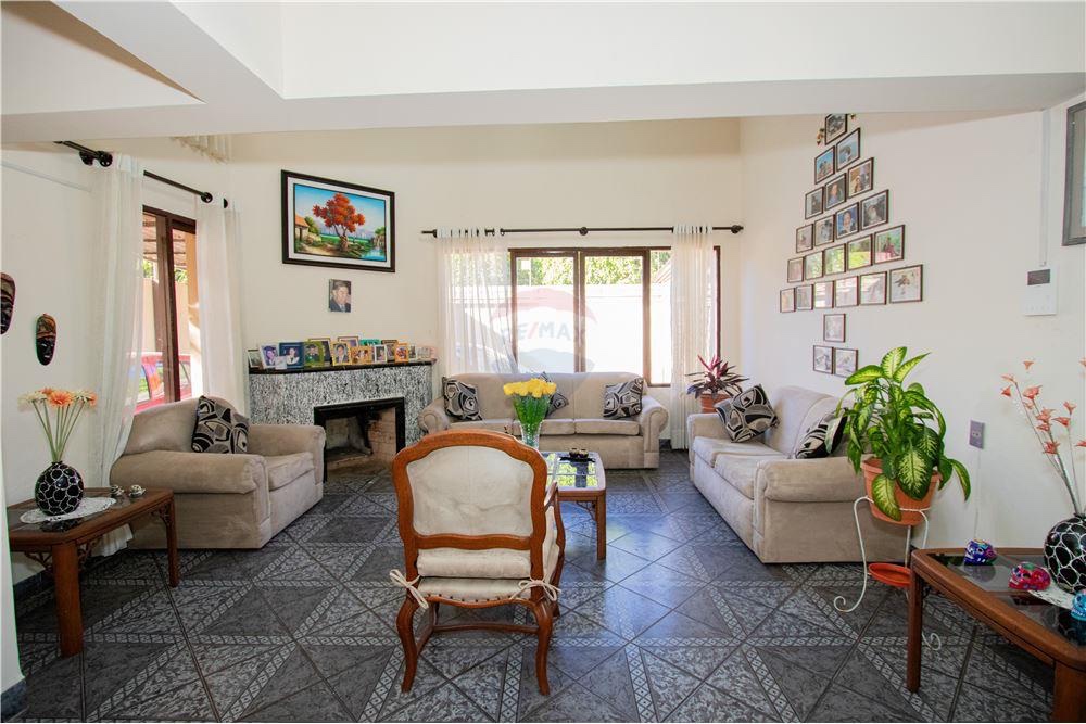 Casa en VentaCASA EN VENTA ZONA LAS CUADRAS 7 dormitorios 3 baños 2 parqueos Foto 13