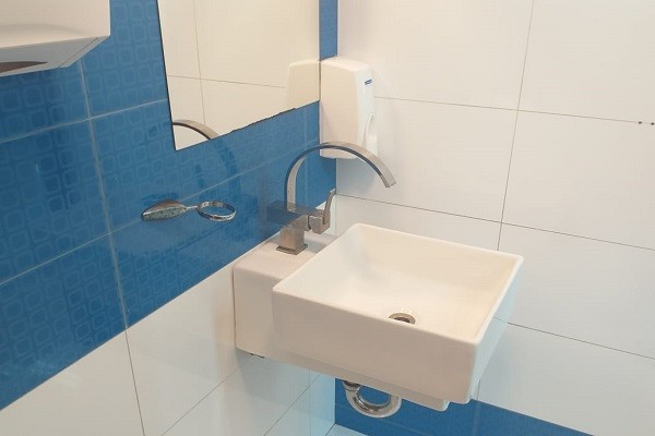 Oficina en VentaCalle Salamanca esquina calle J.C. Carrillo, - Edificio Cibeles, - Norte - Cochabamba, Cercado Foto 4