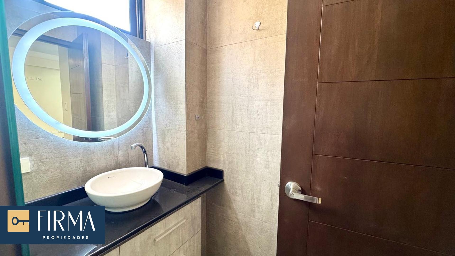 En Venta a Bs 661,200 Foto 2