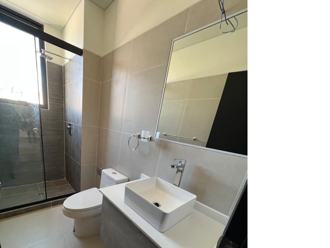 Departamento en AlquilerAchumani, al inicio, cerca a la plaza  Foto 10