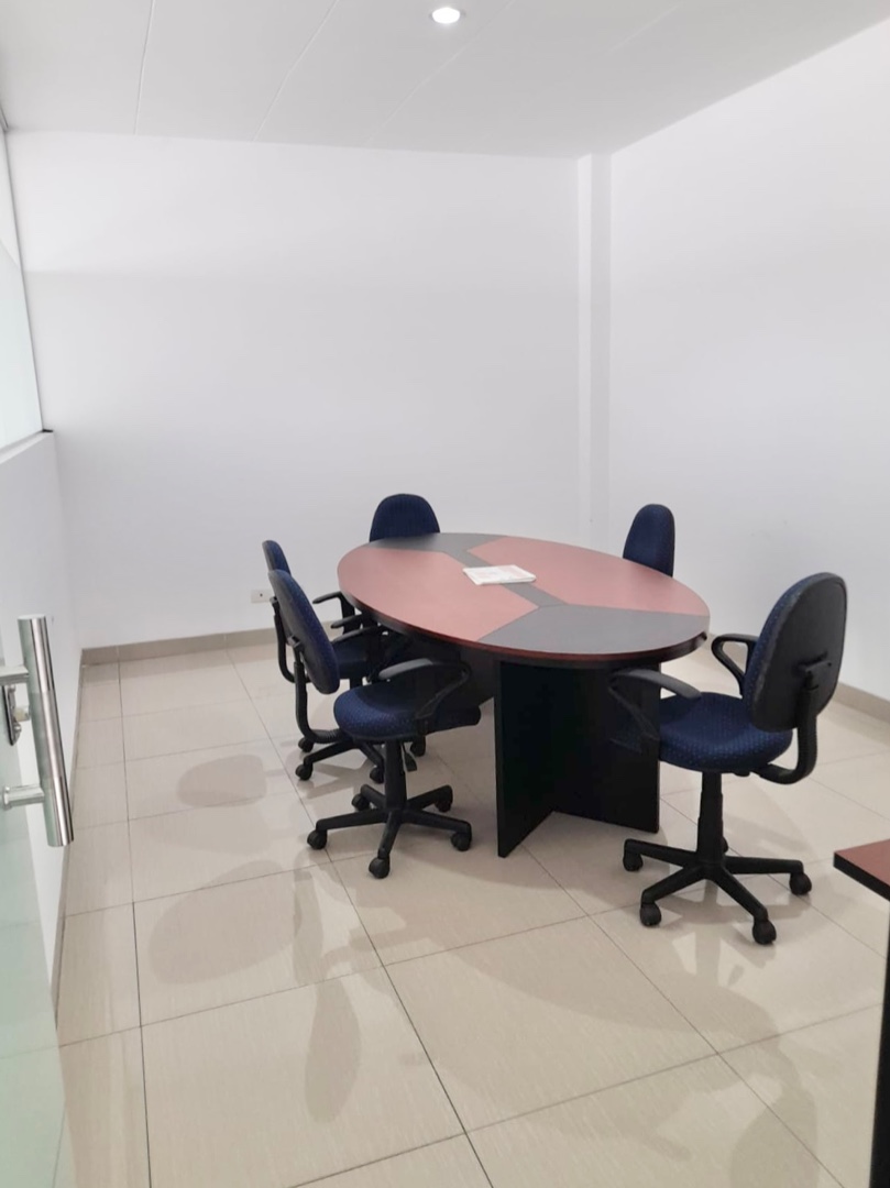 En Alquiler a $us 800 Foto 7