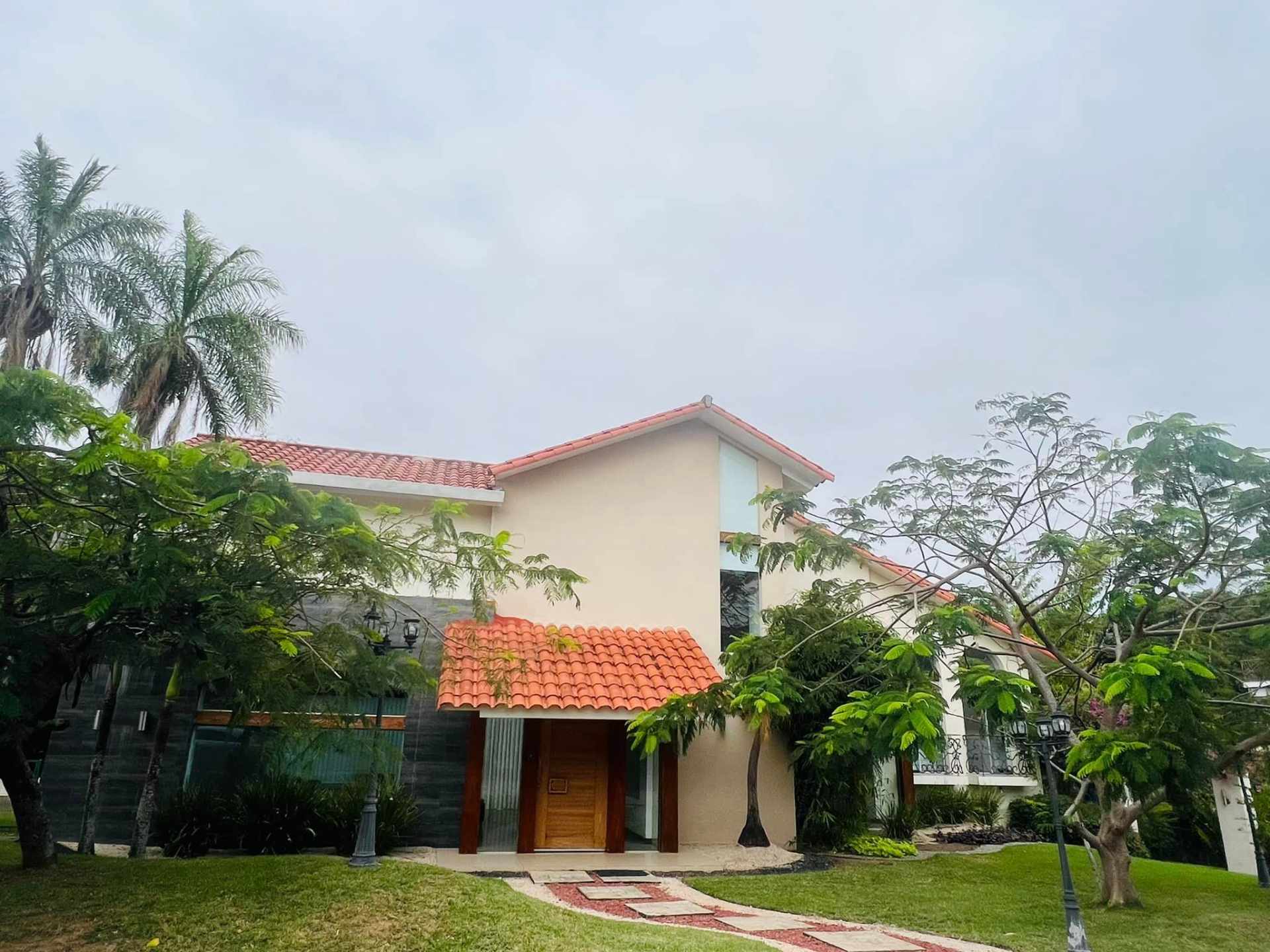 Casa en AlquilerCONDOMINIO JARDINES DEL URUBO  4 dormitorios 5 baños 3 parqueos Foto 23