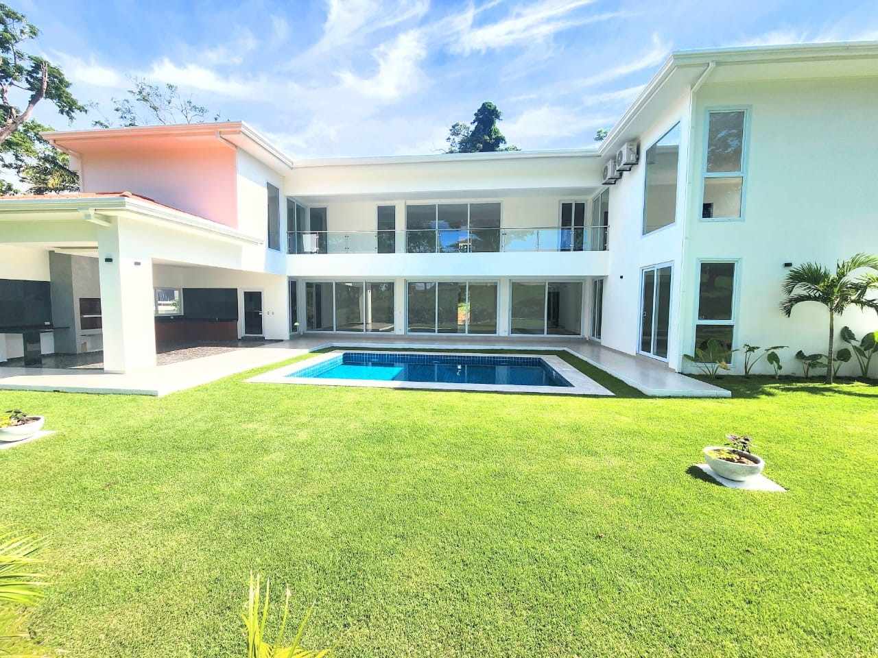 En Venta a $us 690,000 Foto 8
