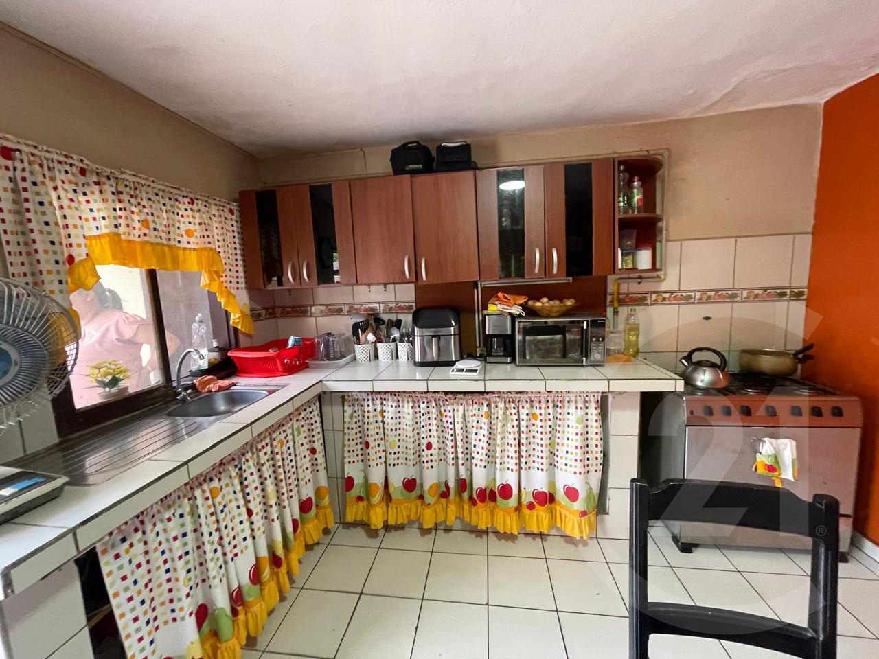 Departamento en VentaZona oeste, entre 1er. y 2do. anillo 2 dormitorios 1 baños 2 parqueos Foto 6