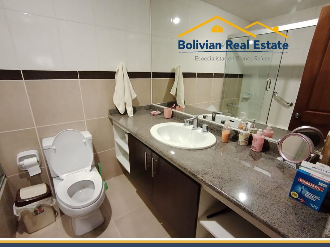 Departamento en Calacoto en La Paz 3 dormitorios 3 baños 1 parqueos Foto 11