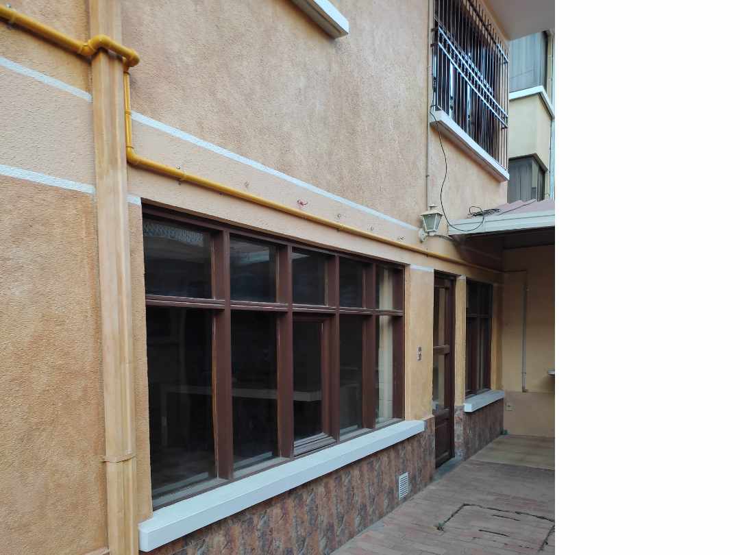 Casa en AlquilerIRPAVI CALLE 7 3 dormitorios 4 baños 3 parqueos Foto 1