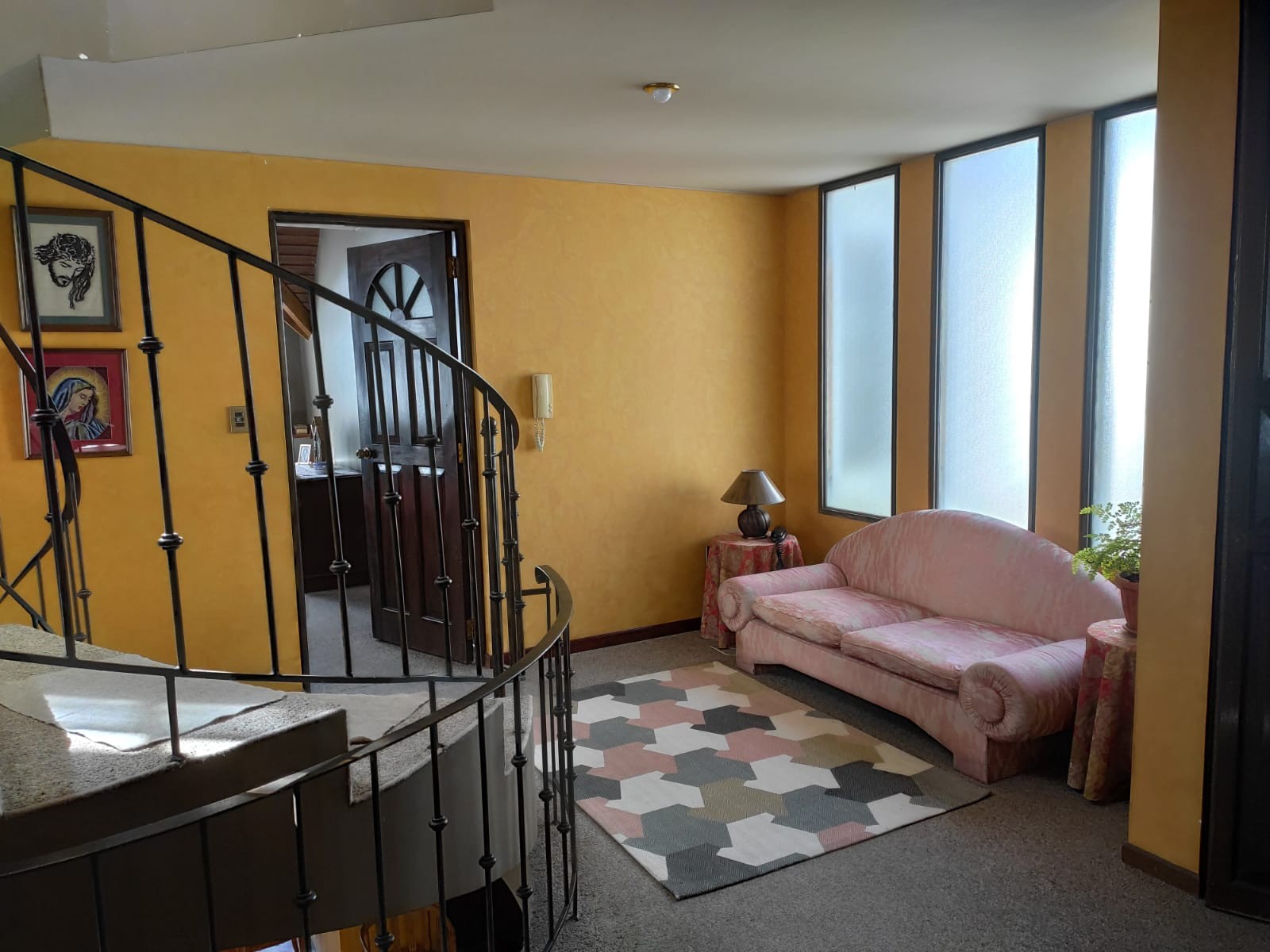 Casa en Achumani en La Paz 5 dormitorios 4 baños 3 parqueos Foto 12