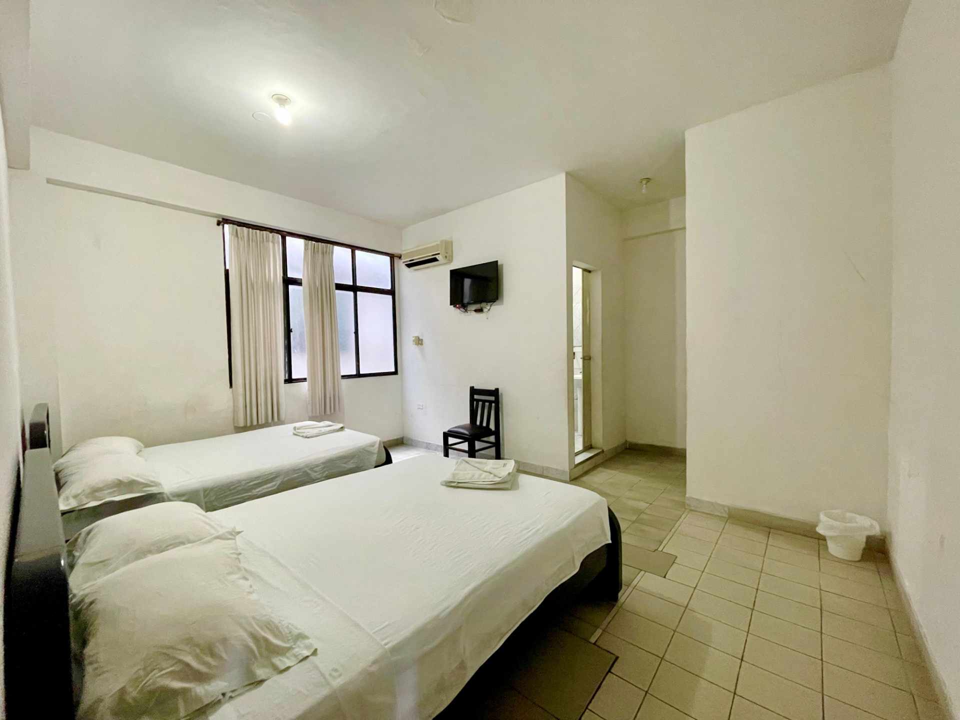 Edificio FRENTE A LA TERMINAL BIMODAL!! HOTEL ACTIVO EN VENTA!! Foto 9